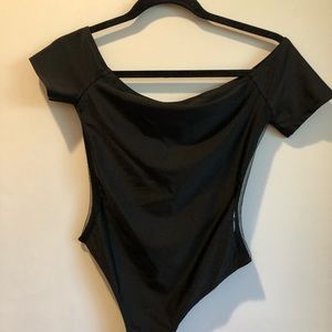 Forever 21 sheer paneling the shoulder bodysuit🤩